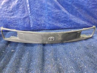 Решетка радиатора TOYOTA LITE ACE CR21 53100-28040 1 ракурс