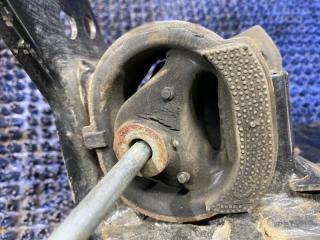Подушка двигателя левая TOYOTA SPADE NCP145 1NZFE 4 ракурс
