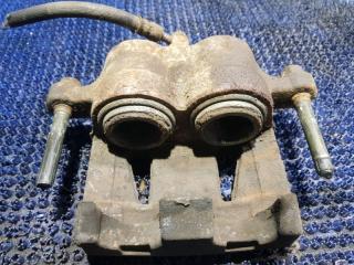 Суппорт правый передний NISSAN ELGRAND NE51 VQ35DE 5 ракурс Суппорт правый передний NISSAN ELGRAND NE51 VQ35DE 5 ракурс