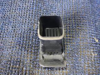 Воздуховод правый передний TOYOTA Wish ZNE14 55662-68010 4 ракурс