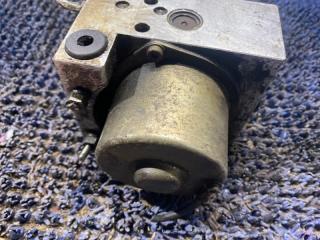 Блок abs NISSAN ELGRAND ATWE50 ZD30DDTI 47660-VG304 5 ракурс