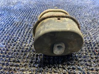 Подушка двигателя левая TOYOTA CROWN GRS183 3GR 4 ракурс Подушка двигателя левая TOYOTA CROWN GRS183 3GR 4 ракурс