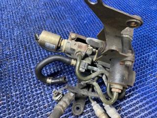 Насос гидроусилителя руля задний MITSUBISHI GALANT E64A 6A12 MB895460 2 ракурс