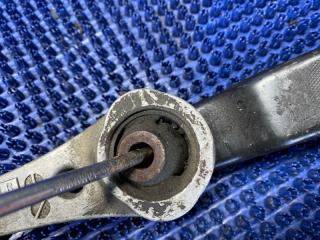 Подушка двигателя задняя AUDI TT 8N9 AUQ 1J0199851 4 ракурс