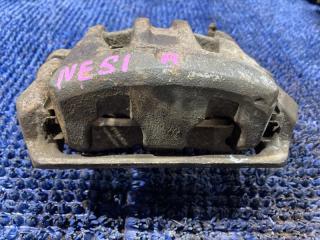 Суппорт правый передний NISSAN ELGRAND NE51 VQ35DE 2 ракурс Суппорт правый передний NISSAN ELGRAND NE51 VQ35DE 2 ракурс