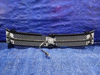 Решетка радиатора TOYOTA VOXY AZR65 53101-28220 2 ракурс
