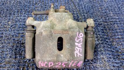 Суппорт правый передний TOYOTA FUNCARGO NCP20 2NZFE 20VA 1 ракурс