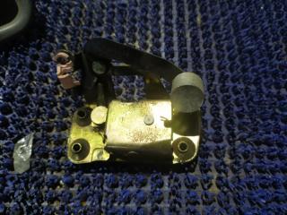 Замок двери левый задний MAZDA BONGO BRAWNY SK56M 4 ракурс