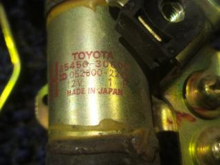 Замок двери левый передний TOYOTA CROWN GS120 85450-30600 2 ракурс
