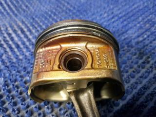 Поршень TOYOTA CROWN GRS180 4GRFSE 2 ракурс