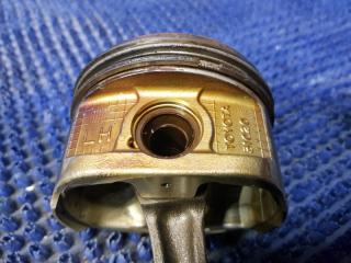Поршень TOYOTA CROWN GRS180 4GRFSE 2 ракурс