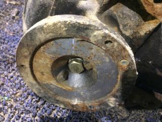 Редуктор передний NISSAN ELGRAND MNE51 VQ25DE 3 ракурс Редуктор передний NISSAN ELGRAND MNE51 VQ25DE 3 ракурс