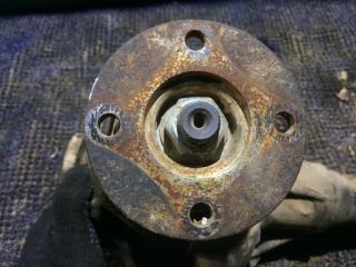 Редуктор передний NISSAN ELGRAND MNE51 VQ25DE 4 ракурс Редуктор передний NISSAN ELGRAND MNE51 VQ25DE 4 ракурс