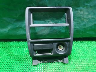 Консоль магнитофона MAZDA DEMIO