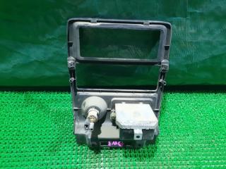Консоль магнитофона MAZDA DEMIO DW3W B3 d20155210 3 ракурс