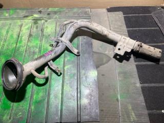 Горловина топливного бака NISSAN SUNNY