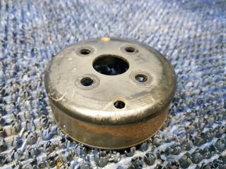 Шкив помпы TOYOTA NOAH