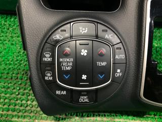 Блок управления климат-контролем передний TOYOTA NOAH ZRR85 5545228080 2 ракурс
