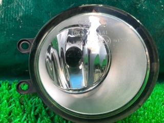 Туманка правая передняя TOYOTA ISIS ZGM15 A044633 2 ракурс