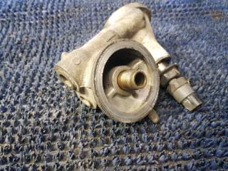 Крепление масляного фильтра TOYOTA CROWN MAJESTA JZS177 2JZFSE 15670-46070 4 ракурс