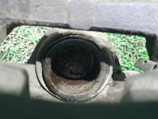 Суппорт правый передний TOYOTA FUNCARGO NCP25 1NZFE 3 ракурс