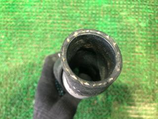 Патрубок радиатора TOYOTA MARK II GX105 1GFE 3 ракурс