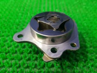 Масляный насос TOYOTA BB QNC20 K3VE 15100-97401 2 ракурс