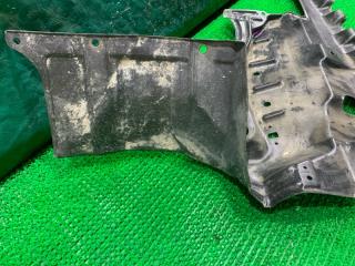 Защита двигателя правая передняя TOYOTA NOAH AZR65 1AZFSE 51440-28110 2 ракурс