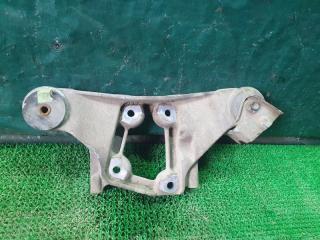 Подушка редуктора задняя TOYOTA NOAH ZRR75 3ZRFE 2 ракурс