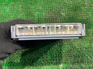 Блок efi TOYOTA HIACE REGIUS RCH47 3RZFE 89661-26750 2 ракурс