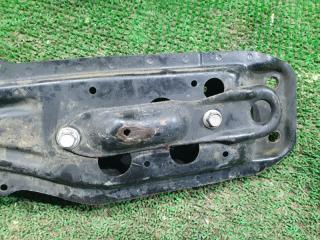 Балка под двс TOYOTA NOAH ZRR75 3ZRFAE 3 ракурс