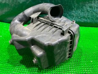 Корпус воздушного фильтра TOYOTA RACTIS NCP105 1NZFE 22204-22010 1770521090 4 ракурс Корпус воздушного фильтра TOYOTA RACTIS NCP105 1NZFE 22204-22010 1770521090 4 ракурс