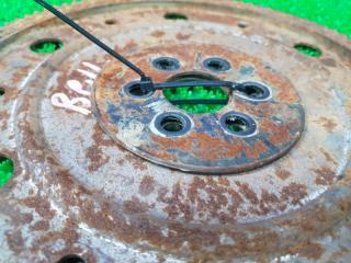 Маховик TOYOTA VITZ NCP95 2NZFE 3 ракурс Маховик TOYOTA VITZ NCP95 2NZFE 3 ракурс
