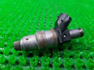 Инжектор TOYOTA MARK II JZX93 1JZGE 23250-46010 1 ракурс Инжектор TOYOTA MARK II JZX93 1JZGE 23250-46010 1 ракурс