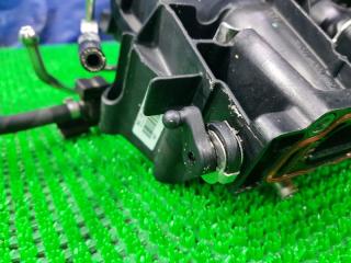 Коллектор впускной AUDI A4 8ED BWE 06D133192B 5 ракурс