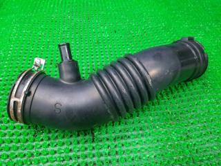 Патрубок воздушного фильтра TOYOTA NOAH ZRR75 3ZRFE 17881-37090 5 ракурс