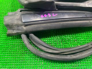 Уплотнительная резинка SUBARU IMPREZA GG3 2 ракурс