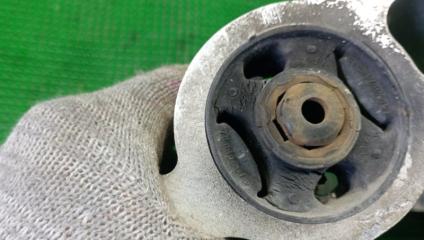 Рычаг правый передний VOLKSWAGEN GOLF 1K1 CAXA 5 ракурс