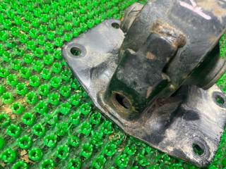 Подушка кпп TOYOTA HIACE KDH206 1KDFTV 4 ракурс