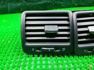 Воздуховод передний VOLKSWAGEN GOLF 1K1 k0819703  k0819704 2 ракурс