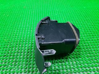 Воздуховод левый передний TOYOTA WISH ZNE14 55680-68010 2 ракурс