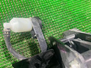 Педаль тормоза TOYOTA COROLLA AXIO NZE161 1NZFE 5 ракурс