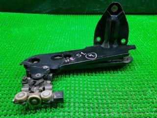 Ролик раздвижной двери правый задний NISSAN ELGRAND NE51 VQ35DE 1 ракурс