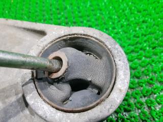 Подушка редуктора задняя TOYOTA RACTIS NCP105 1NZFE 2 ракурс
