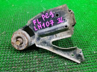 Подушка редуктора левая передняя TOYOTA HIACE LH107 3L 52380-26020 1 ракурс