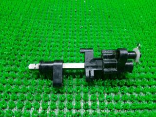 Ось включения хода TOHATSU MFS25B 2006