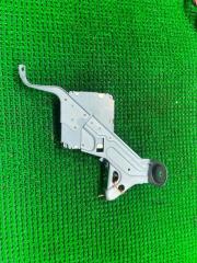 Электронный блок TOYOTA KLUGER V MHU28 3MZFE 89221-48250 3 ракурс