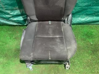 Сидение левое заднее TOYOTA WISH ZNE14 1ZZFE 4 ракурс