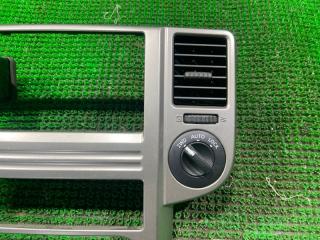 Консоль магнитофона NISSAN X-TRAIL NT30 68260eq110 2 ракурс Консоль магнитофона NISSAN X-TRAIL NT30 68260eq110 2 ракурс