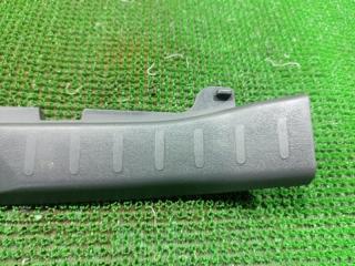 Накладка замка багажника NISSAN ROOX ML21S K6A 76271-82K0 2 ракурс